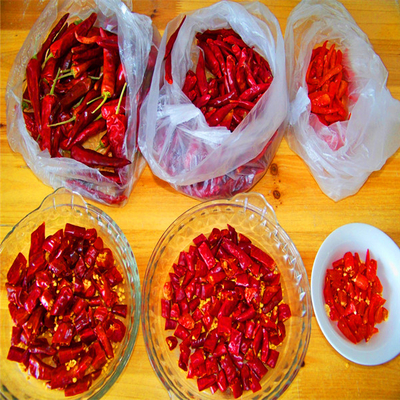 Peperoncini rossi rossi Ring Of Fire Chili Pepper 1mm - 3mm anidri della natura