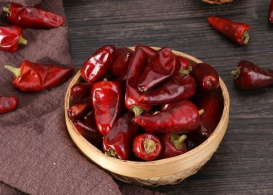 Classifichi un peperoncino di cayenna rosso secco di Chili Pods Pungent Xinglong Dried