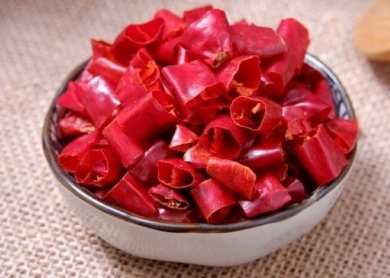 25 kg di ciliegio rosso Guajillo Chilis 10 - 15 cm 500SHU senza gambo